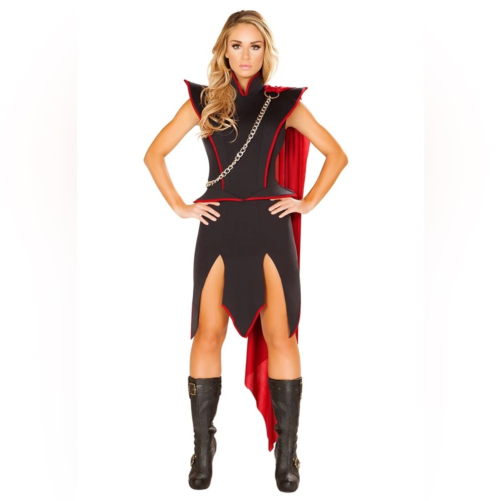 2PC Medieval Dragon Realm Queen Halloween Cosplay Costume in Black and Red
